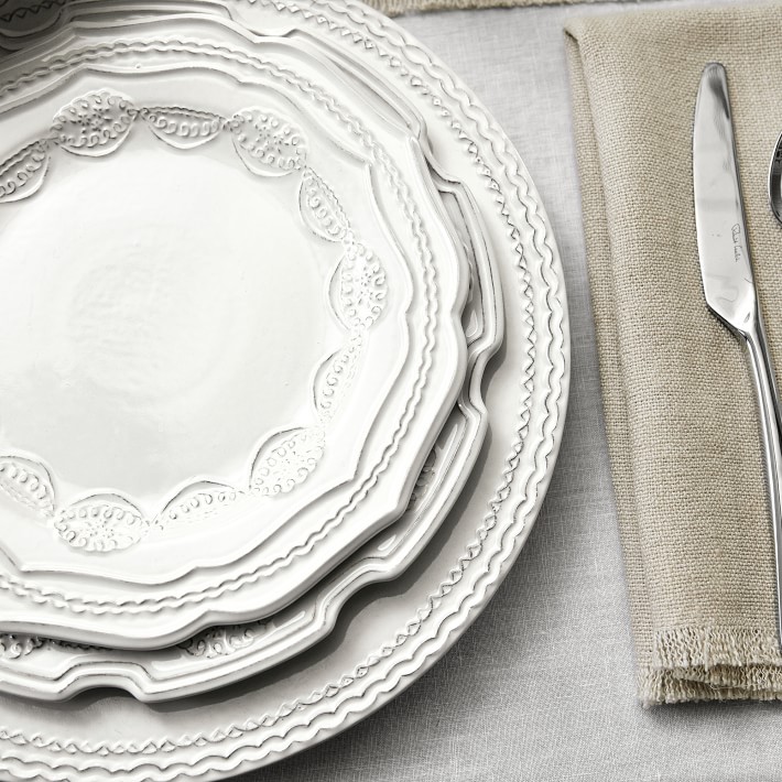 Gwendolyn by Trisha Yearwood Dinnerware Collection