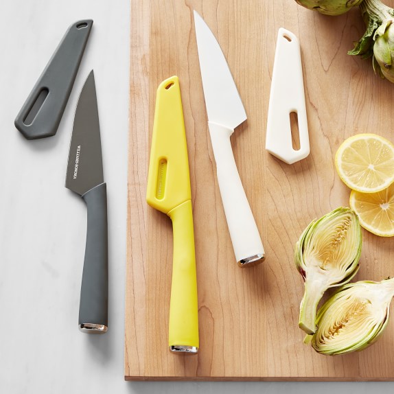 Yellow knife set (kitchen)  Yellow kitchen decor, Lemon kitchen