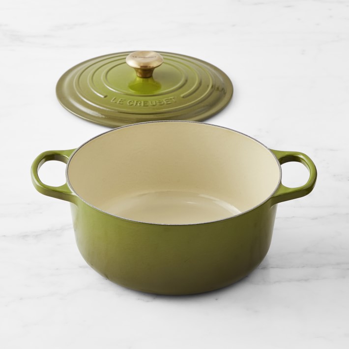Le Creuset 7.25-qt Round Enameled Cast Iron Dutch Oven with Stainless Steel  Knobs