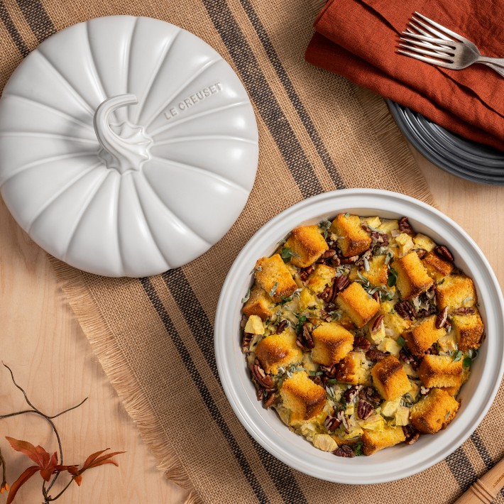 This Le Creuset Pumpkin-Shaped Pie Dish Just Launched on , and It's  Already a No. 1 New Release