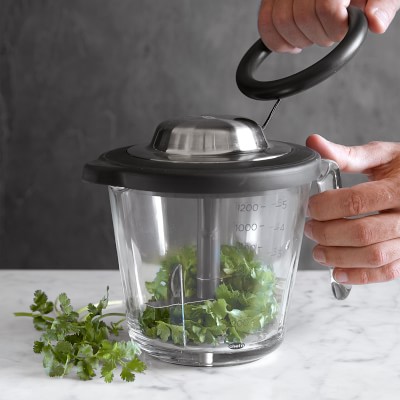VeggiChop Plus Hand-Powered Food Processor – Chef'n