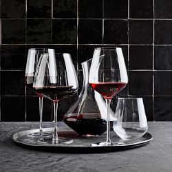 https://assets.wsimgs.com/wsimgs/rk/images/dp/wcm/202340/0013/williams-sonoma-estate-sauvignon-blanc-wine-glasses-j.jpg