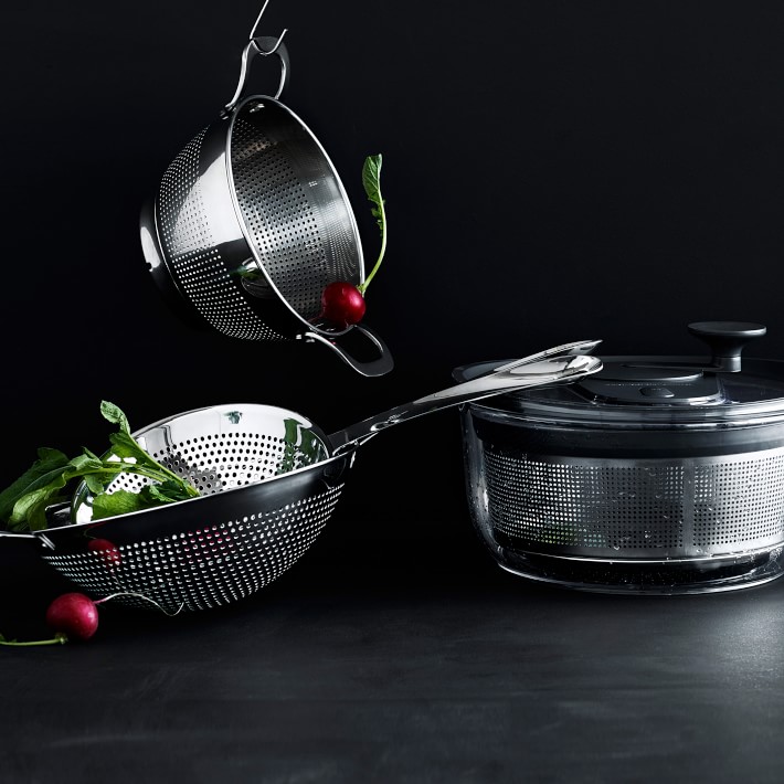 https://assets.wsimgs.com/wsimgs/rk/images/dp/wcm/202340/0013/williams-sonoma-stainless-steel-colanders-o.jpg