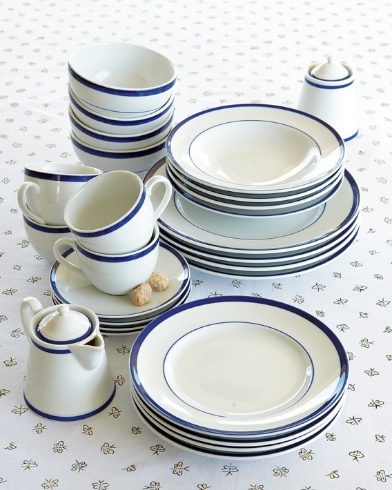 https://assets.wsimgs.com/wsimgs/rk/images/dp/wcm/202340/0021/brasserie-blue-banded-porcelain-cereal-bowls-o.jpg
