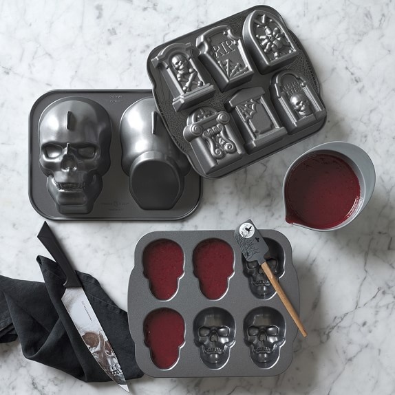 Nordic Ware Mini Skull Cakelet Halloween Baking Pan