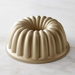 https://assets.wsimgs.com/wsimgs/rk/images/dp/wcm/202340/0088/nordic-ware-party-bundt-cake-pan-j.jpg