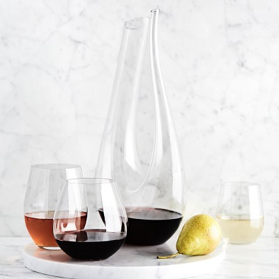 https://assets.wsimgs.com/wsimgs/rk/images/dp/wcm/202340/0130/riedel-amadeo-wine-decanter-m.jpg