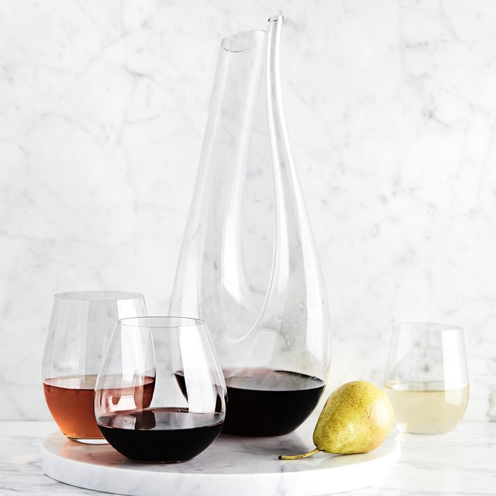 https://assets.wsimgs.com/wsimgs/rk/images/dp/wcm/202340/0130/riedel-amadeo-wine-decanter-o.jpg