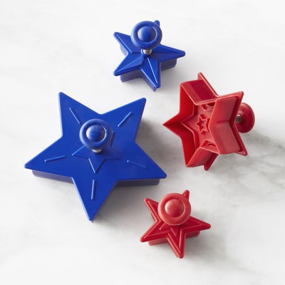 https://assets.wsimgs.com/wsimgs/rk/images/dp/wcm/202340/0140/williams-sonoma-star-pie-crust-cutters-set-of-4-m.jpg