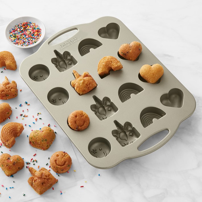 Nordic Ware Snowman Cake Pan - Baking Bites