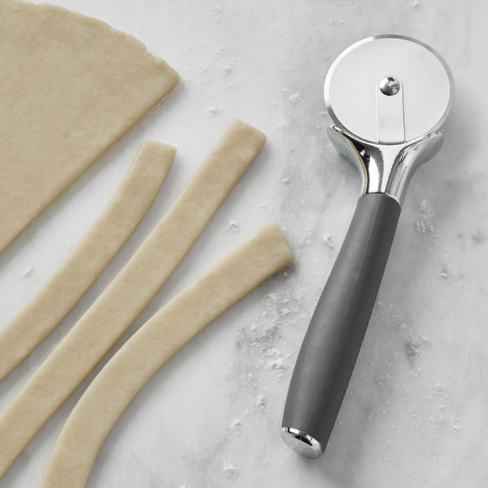 Williams Sonoma Straight Pastry Cutter