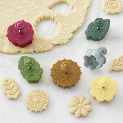 Williams Sonoma Floral Pie Crust Cutters - Set of 6