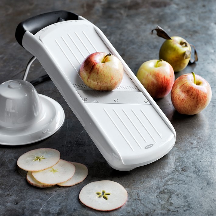 OXO Softworks Affettatrice Mandolina A Mano – Regolabile 3 Spessori – Con Protezione Alimenti