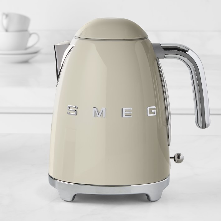 SMEG Electric Kettle 3D Logo