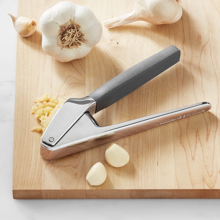  Kitchen Gadget Tool Garlic Chopper Wheel Garlic Mincer Roller  Kitchen Aid Garlic Hand Crusher: Home & Kitchen