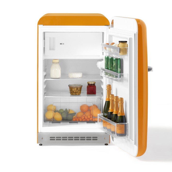 https://assets.wsimgs.com/wsimgs/rk/images/dp/wcm/202341/0020/smeg-50s-style-retro-fab-10-veuve-clicquot-refrigerator-sp-o.jpg