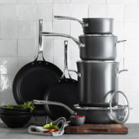 Are Calphalon Pans Oven-Safe? (Quick Guide) - Prudent Reviews