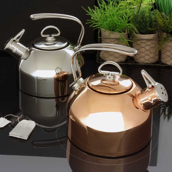 Chantal Classic Teakettle, 1.8 QT, Food Grade Pure Copper, 2-Tone Harmonica  Whistle, Rapid Boil and Even Heating (Copper)
