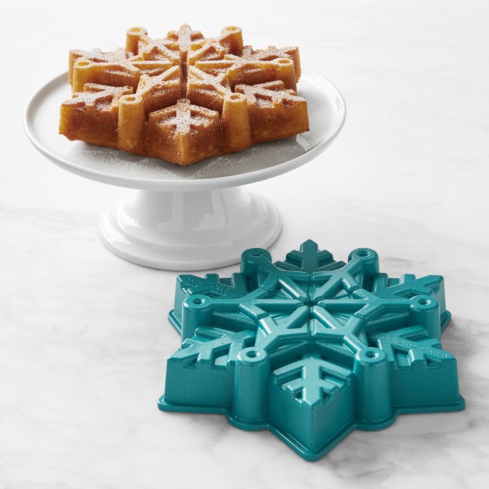 Disney Frozen 2&#8482; Nordic Ware Frozen Snowflake Cake Pan