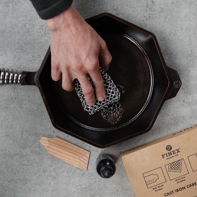 Williams Sonoma Lodge Cast Iron Care Kit with Chainmail Scrubbing Pad