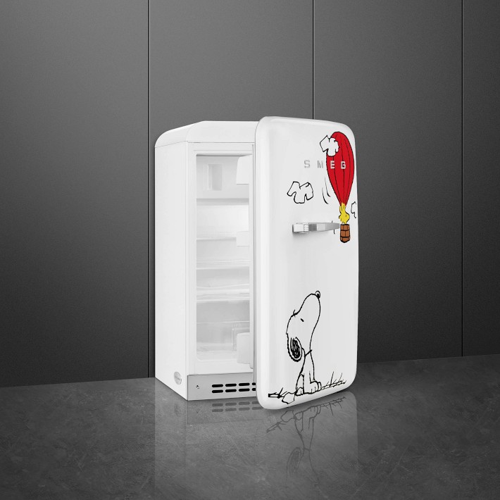 https://assets.wsimgs.com/wsimgs/rk/images/dp/wcm/202343/0020/smeg-fab-10-peanuts-special-edition-refrigerator-o.jpg