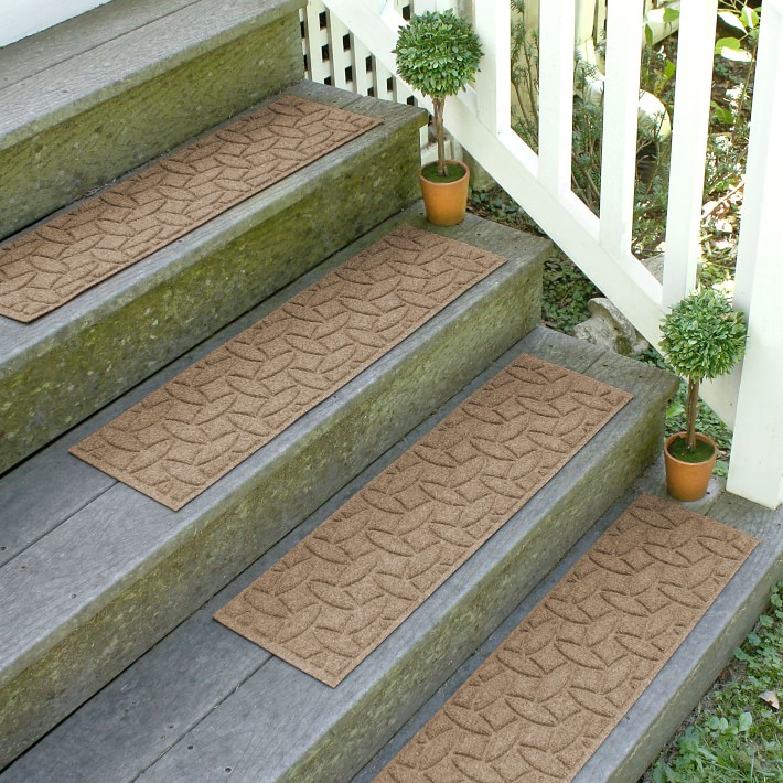 https://assets.wsimgs.com/wsimgs/rk/images/dp/wcm/202343/0027/waterhog-elipse-stair-tread-mats-set-of-4-1-o.jpg