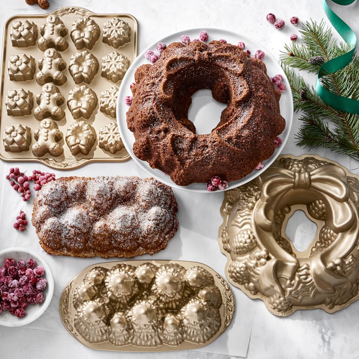 Nordic Ware Holiday Mini Muffin/cake Pan. Cast Aluminum Non-stick 