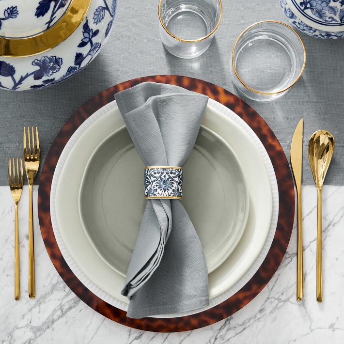 https://assets.wsimgs.com/wsimgs/rk/images/dp/wcm/202344/0036/italian-washed-linen-napkins-set-of-4-o.jpg
