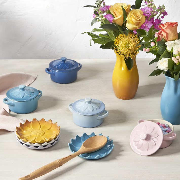 https://assets.wsimgs.com/wsimgs/rk/images/dp/wcm/202344/0036/le-creuset-stoneware-mini-round-flower-cocotte-o.jpg