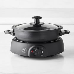 https://assets.wsimgs.com/wsimgs/rk/images/dp/wcm/202344/0044/open-kitchen-by-williams-sonoma-hot-pot-j.jpg