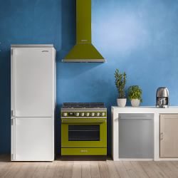 https://assets.wsimgs.com/wsimgs/rk/images/dp/wcm/202346/0027/smeg-portofino-dual-fuel-range-30-j.jpg