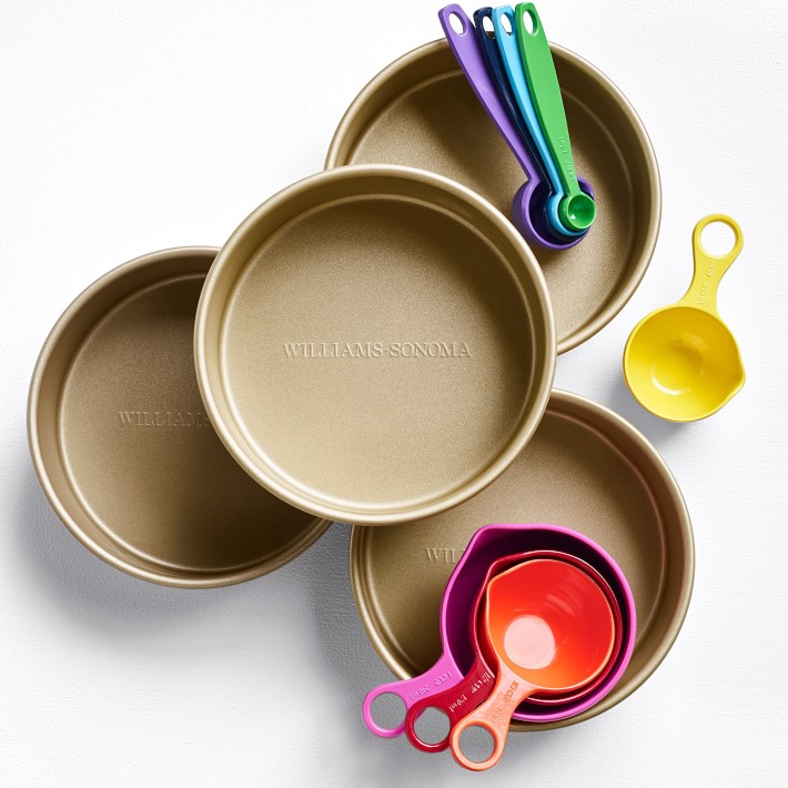 https://assets.wsimgs.com/wsimgs/rk/images/dp/wcm/202346/0030/flour-shop-rainbow-measuring-cups-and-spoons-o.jpg