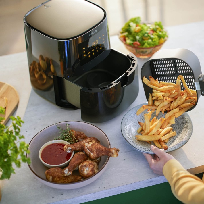 The quietest air fryer I've ever been around. Idk how well it works yet but  wow! SO quiet! : r/airfryer