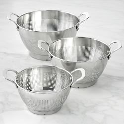 https://assets.wsimgs.com/wsimgs/rk/images/dp/wcm/202351/0086/williams-sonoma-stainless-steel-colanders-j.jpg