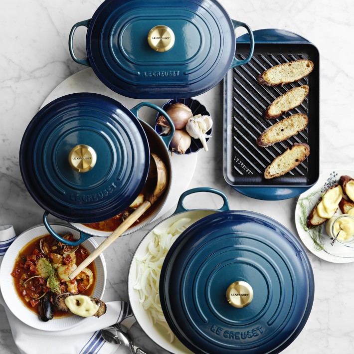Le Creuset Signature Enameled Cast Iron Oval Braiser 3 3/4Qt