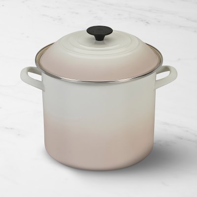 Le Creuset Enameled Cast Iron Signature 5 1/2 Quart Round Dutch Oven in  Meringue — Las Cosas Kitchen Shoppe