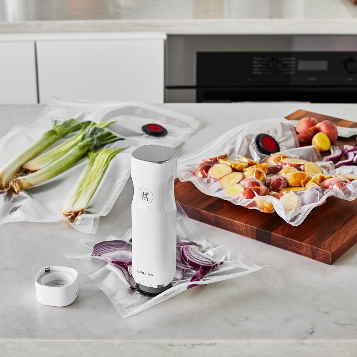 Caso One Touch Cordless Vacuum Sealer and 20 BPA-Free Zip Vacuum Bags