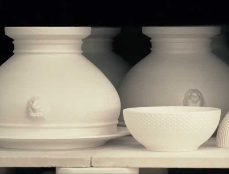 Pillivuyt Gravy Boat with Warming Base Williams Sonoma