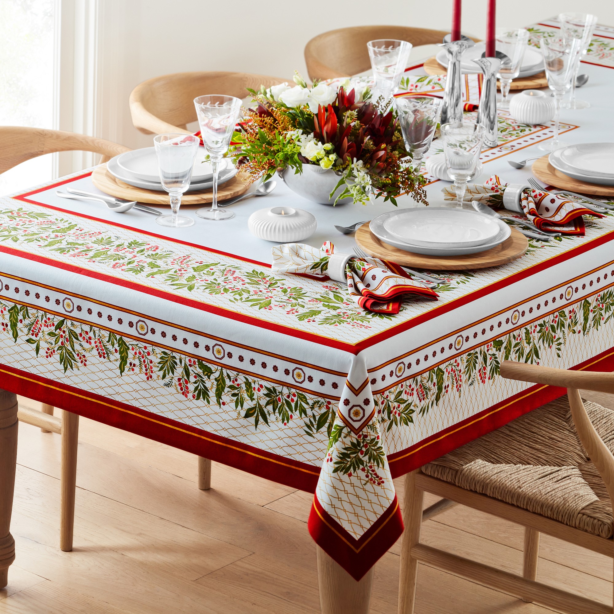 Noel Floral Tablecloth