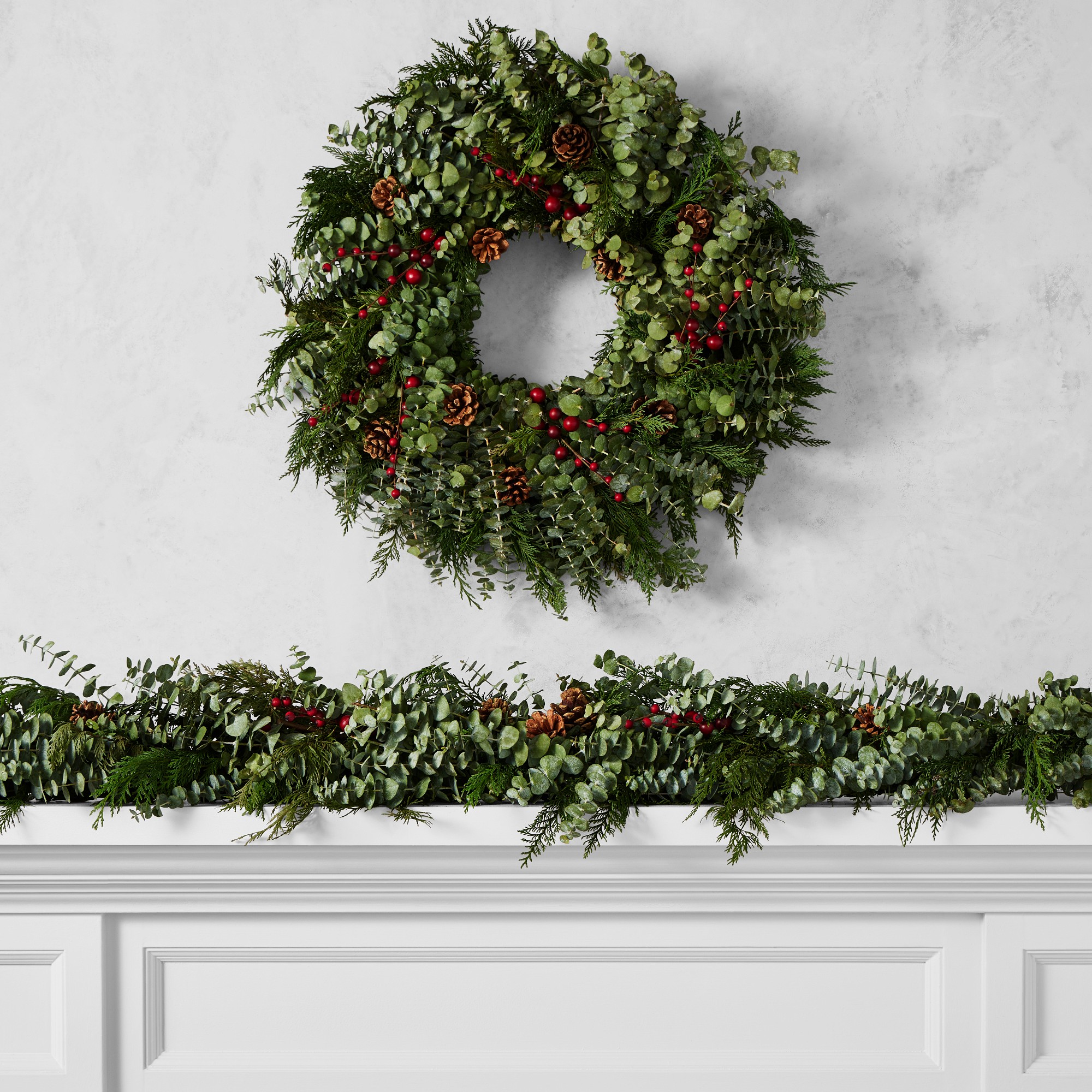 Fragrant Berry Garland