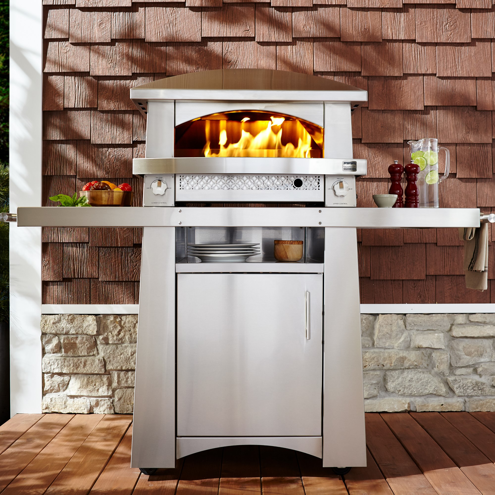 Kalamazoo Freestanding Artisan Fire Pizza Oven with Tools