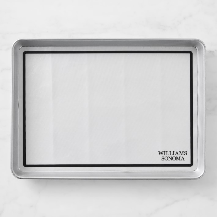 Williams Sonoma Traditionaltouch™ Half Sheet Pan with Nonstick Mat