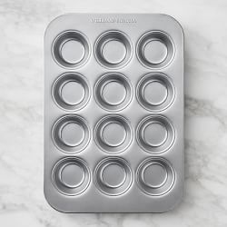 Williams Sonoma Traditionaltouch™ Muffin Pan, 12-Well