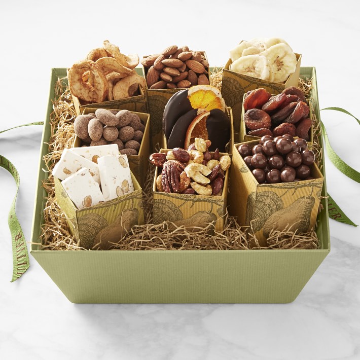 Manhattan Fruitier Deluxe Dried Fruit, Nut and Sweets Gift Box