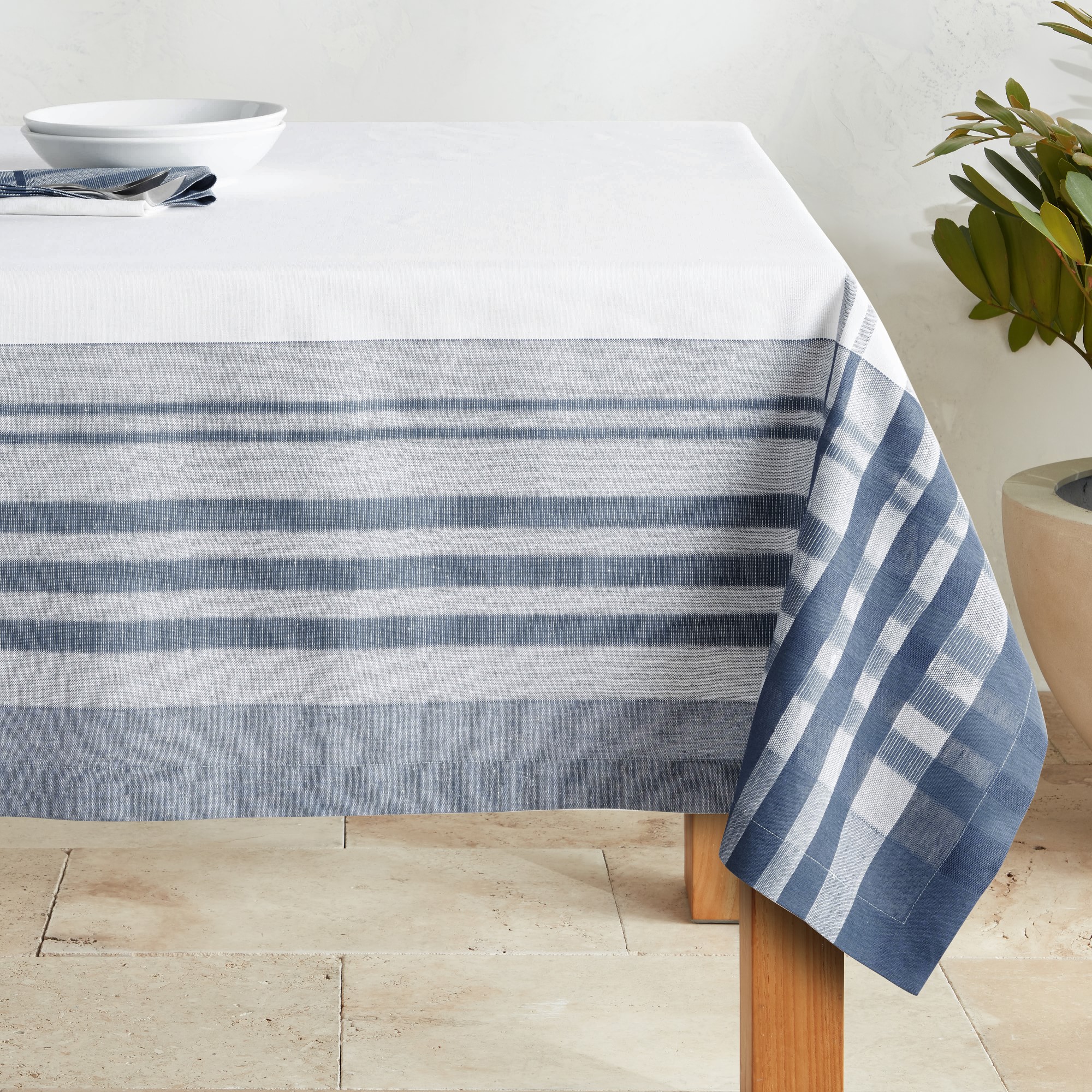 Classic Plaid Jacquard Tablecloth