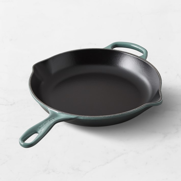 Le Creuset Signature Enameled Cast Iron Skillet Fry Pan