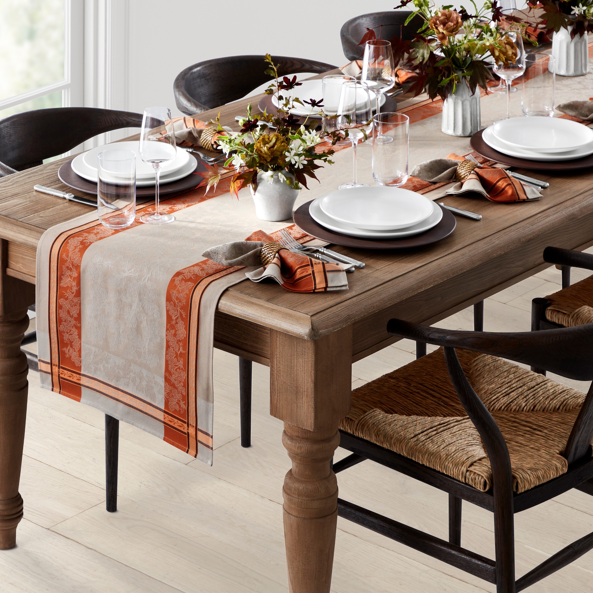 Jacquard Foliage Table Runner