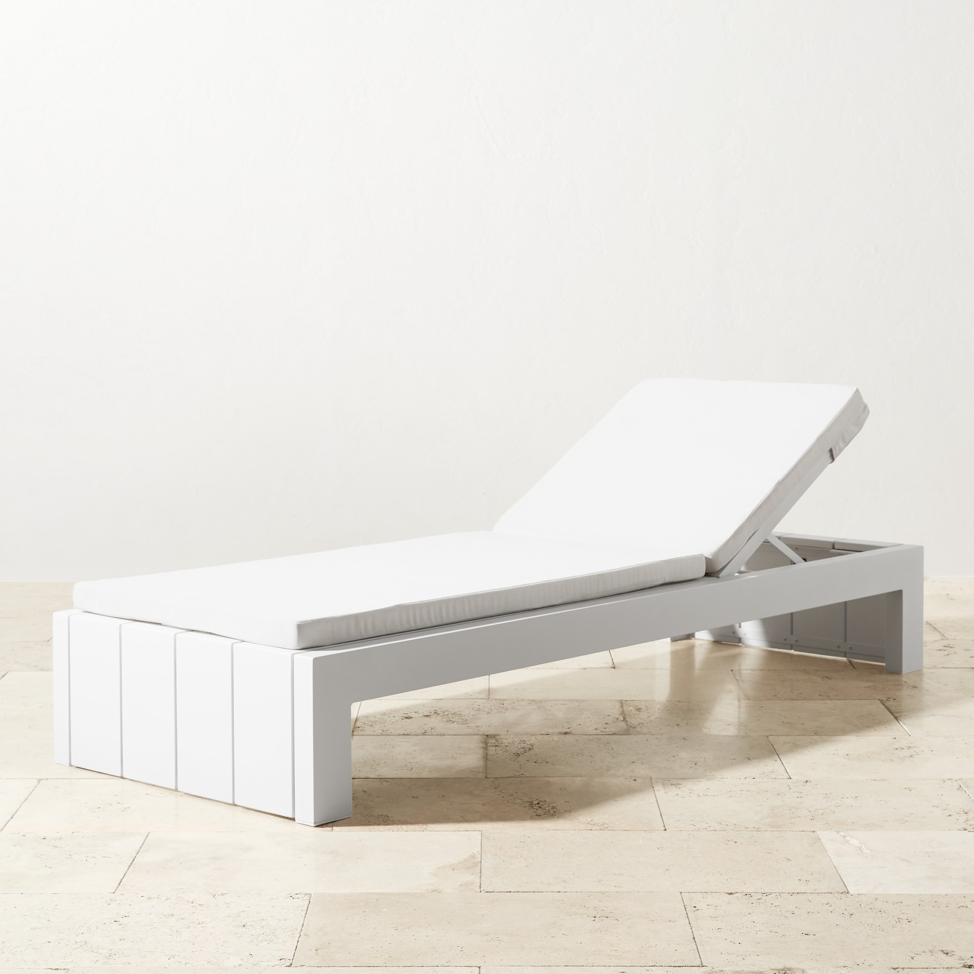 Larnaca Outdoor White Metal Chaise