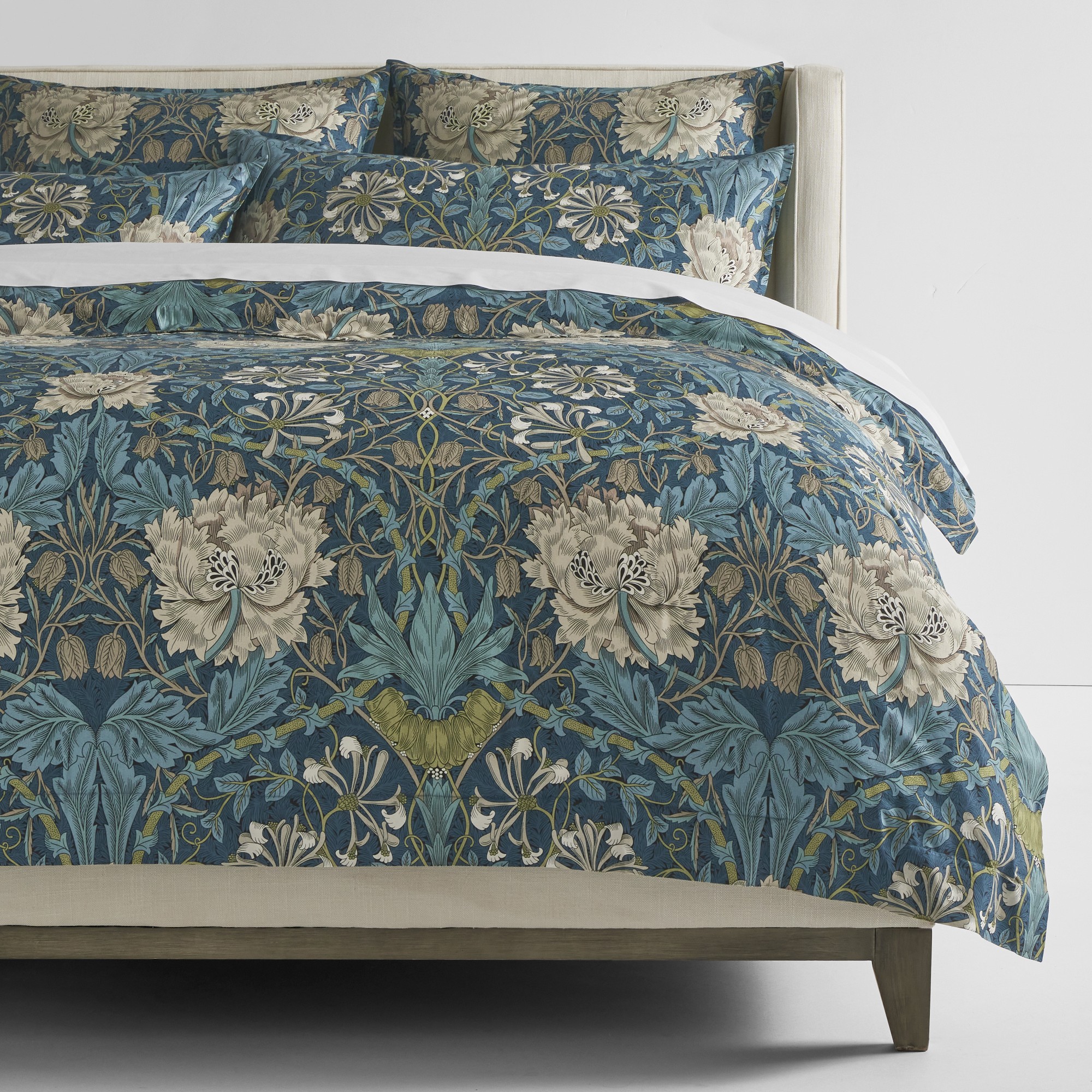 Williams Sonoma Home x Morris & Co. Honeysuckle Tulip Duvet Shams