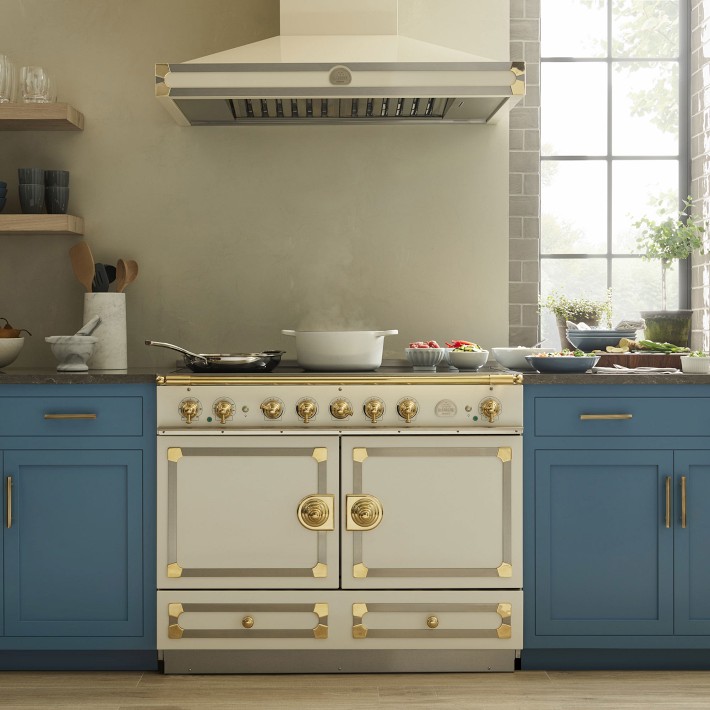 La Cornue CornuF 110 Induction Range Hood Williams Sonoma la-cornue-cornuf-110-induction-range-hood-williams-sonoma